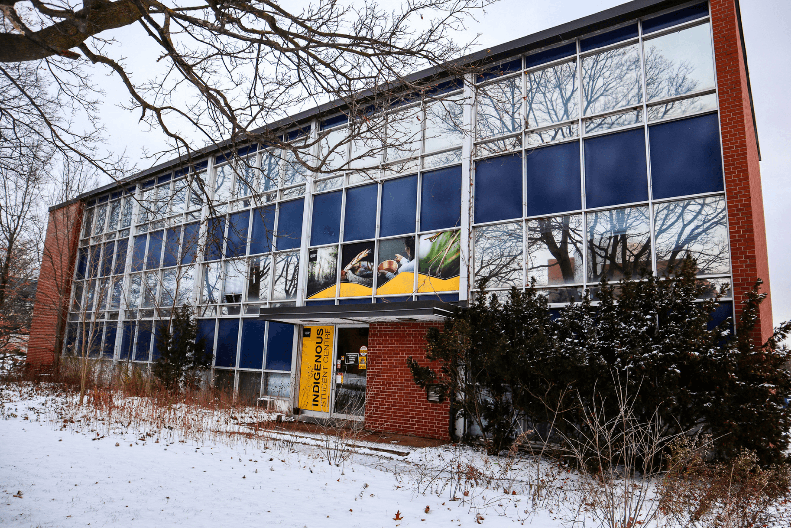 Outside view of Federal Building in winter