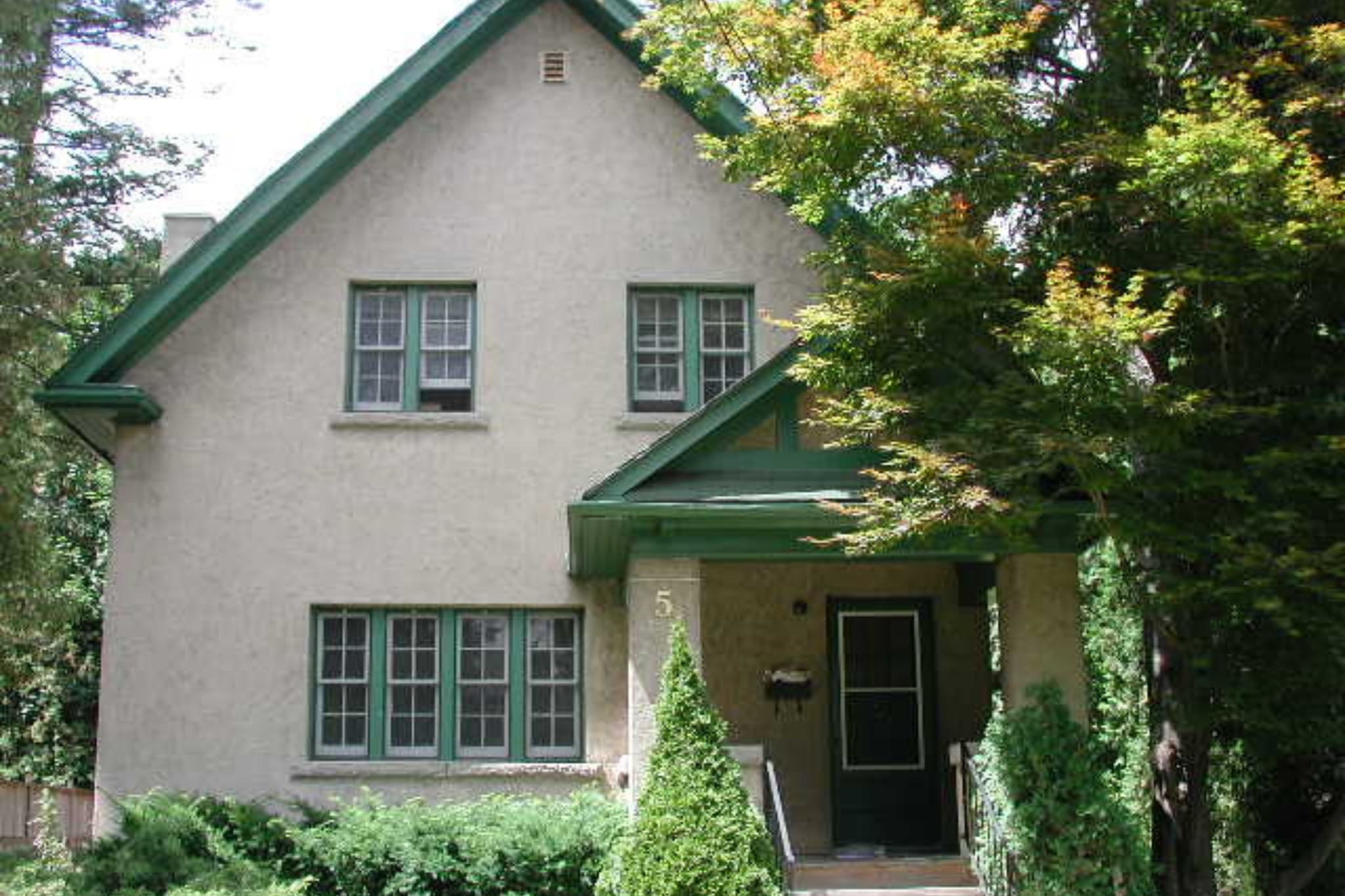5 College Avenue